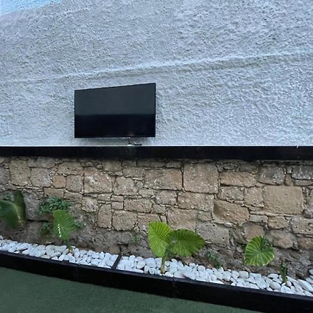 Premium Hostel Marina Paphos Luaran gambar