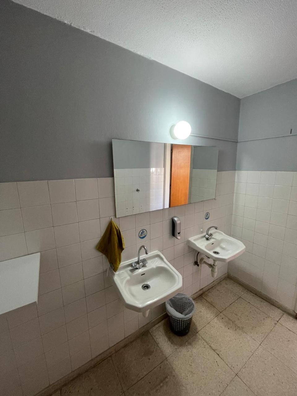 Premium Hostel Marina Paphos Luaran gambar